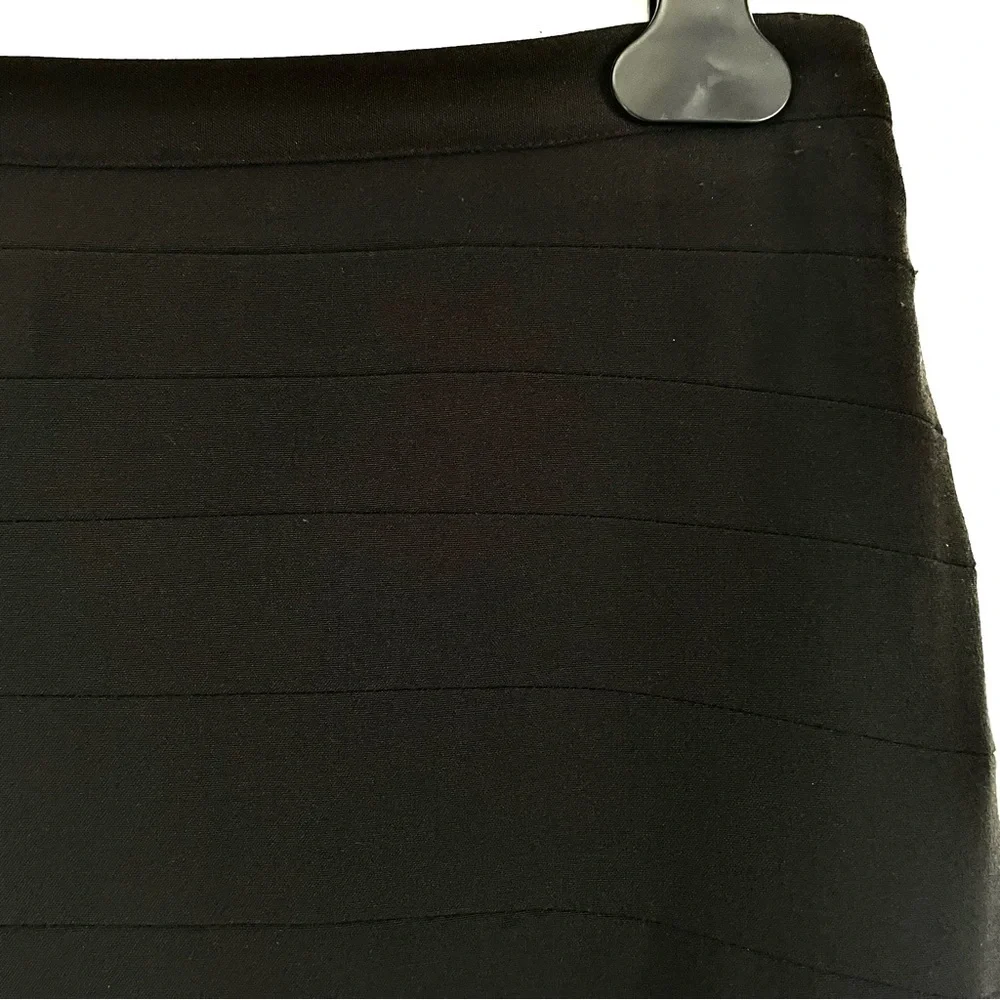 Anthropologie HD in Paris Flounce Hem Mermaid Mini Pencil Skirt in Black 10 EUC